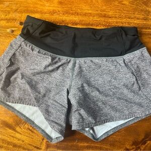 LULULEMON speed up shorts size 0/2.